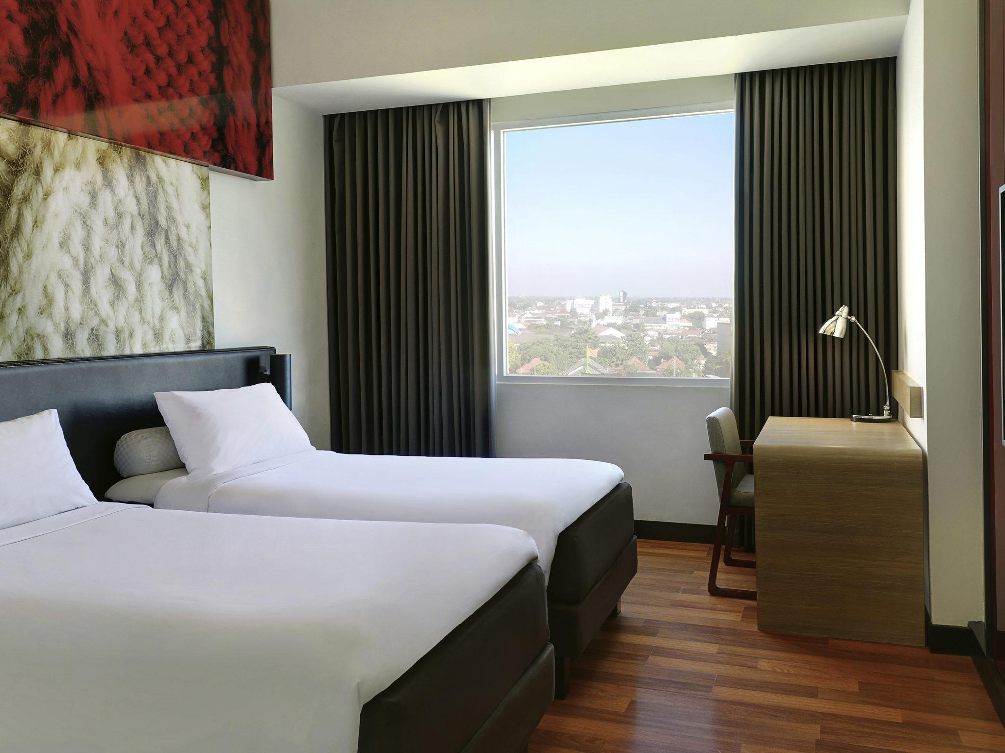 Ibis Malioboro Ξενοδοχείο Γιογκιακάρτα Εξωτερικό φωτογραφία