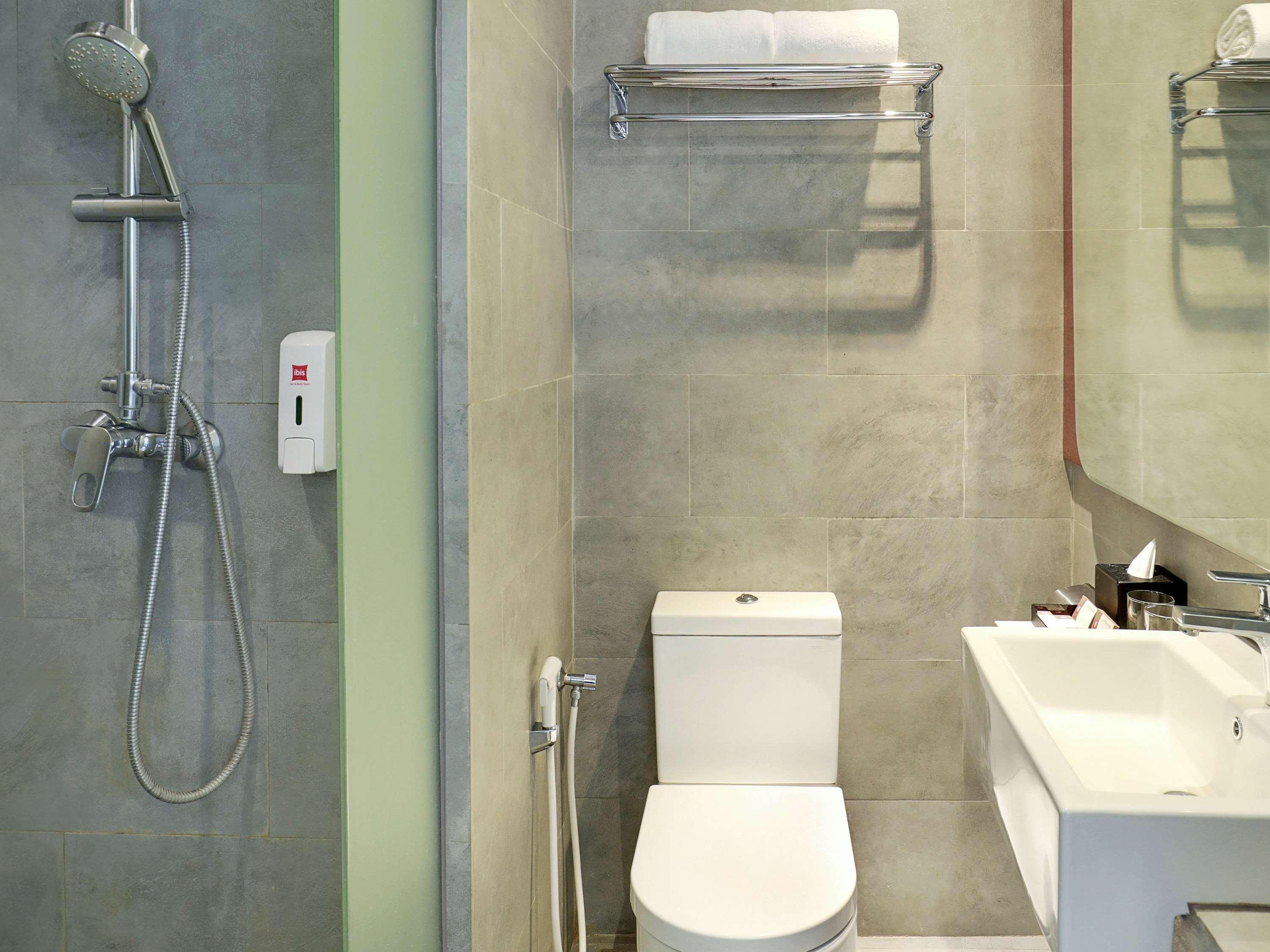Ibis Malioboro Ξενοδοχείο Γιογκιακάρτα Εξωτερικό φωτογραφία