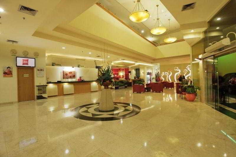 Ibis Malioboro Ξενοδοχείο Γιογκιακάρτα Εξωτερικό φωτογραφία