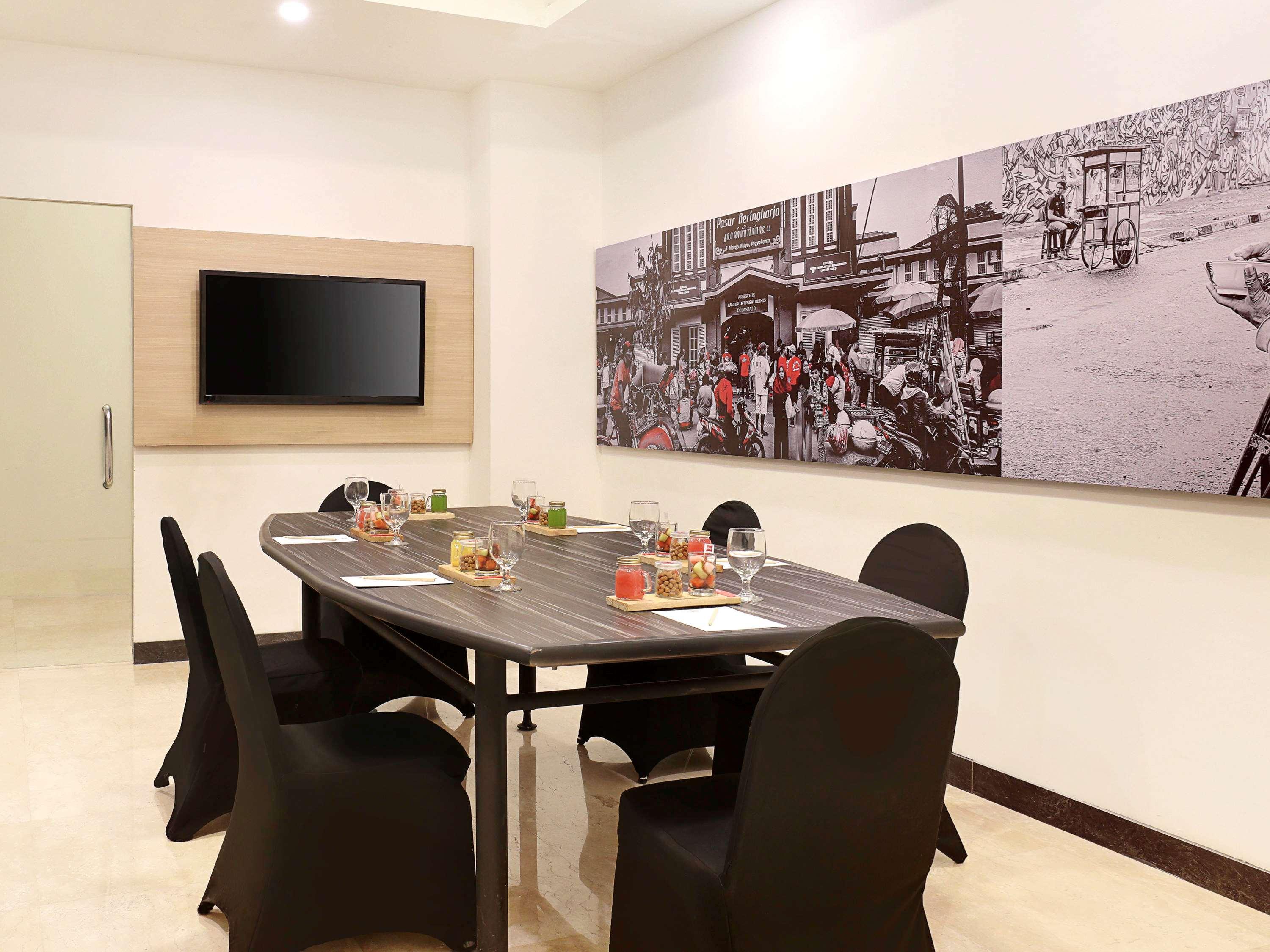 Ibis Malioboro Ξενοδοχείο Γιογκιακάρτα Εξωτερικό φωτογραφία