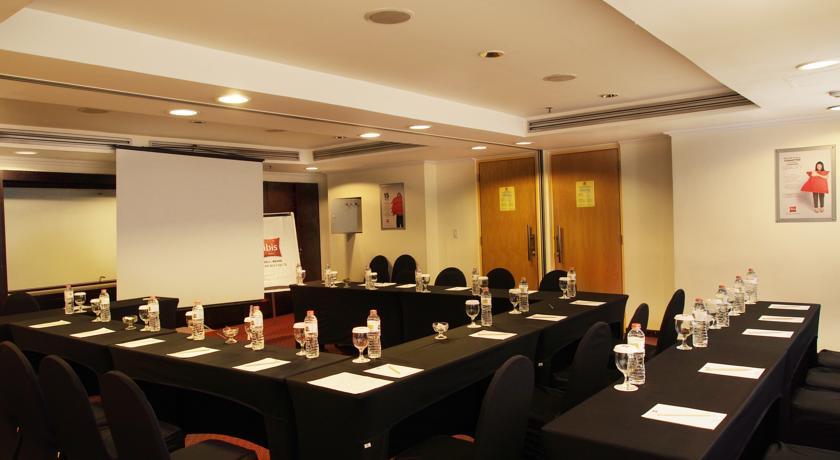 Ibis Malioboro Ξενοδοχείο Γιογκιακάρτα Εξωτερικό φωτογραφία