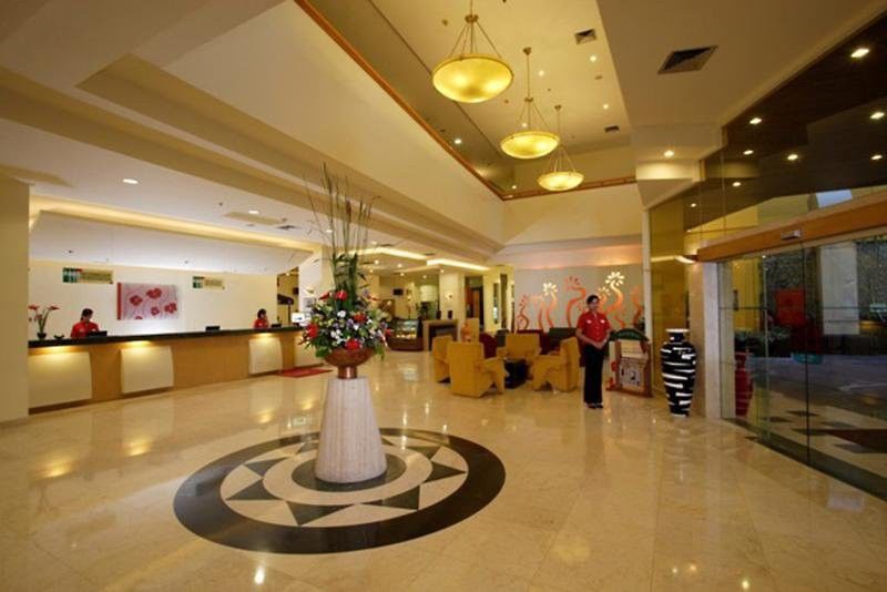 Ibis Malioboro Ξενοδοχείο Γιογκιακάρτα Εξωτερικό φωτογραφία