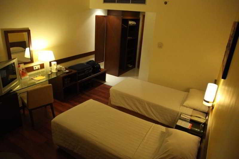 Ibis Malioboro Ξενοδοχείο Γιογκιακάρτα Εξωτερικό φωτογραφία