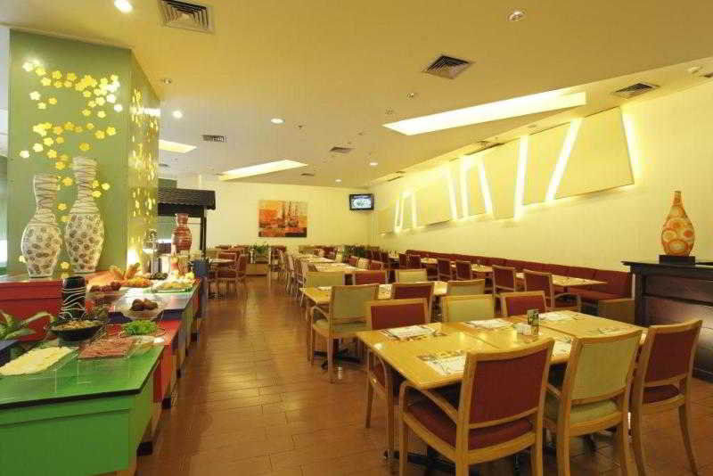 Ibis Malioboro Ξενοδοχείο Γιογκιακάρτα Εξωτερικό φωτογραφία