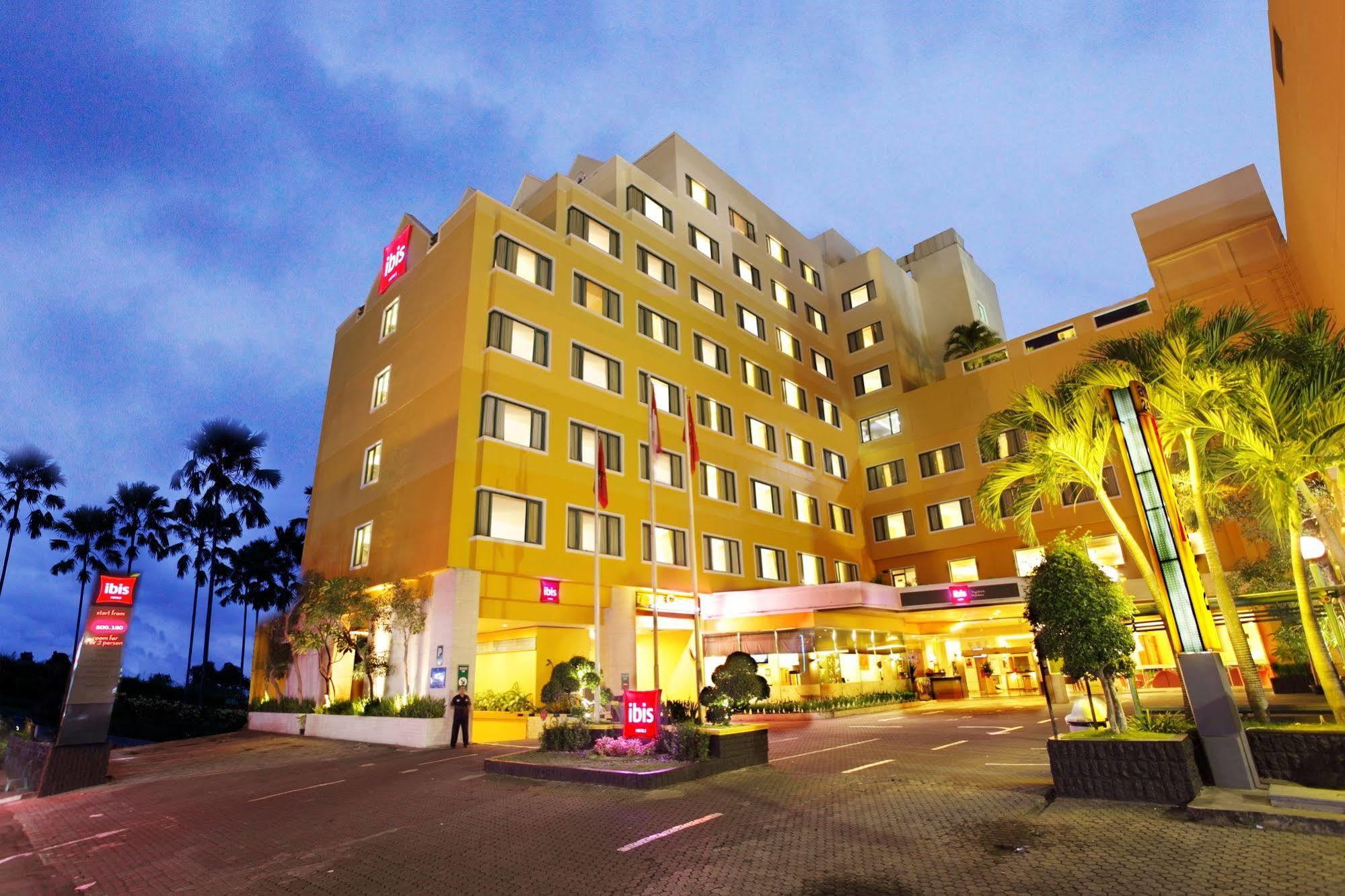 Ibis Malioboro Ξενοδοχείο Γιογκιακάρτα Εξωτερικό φωτογραφία