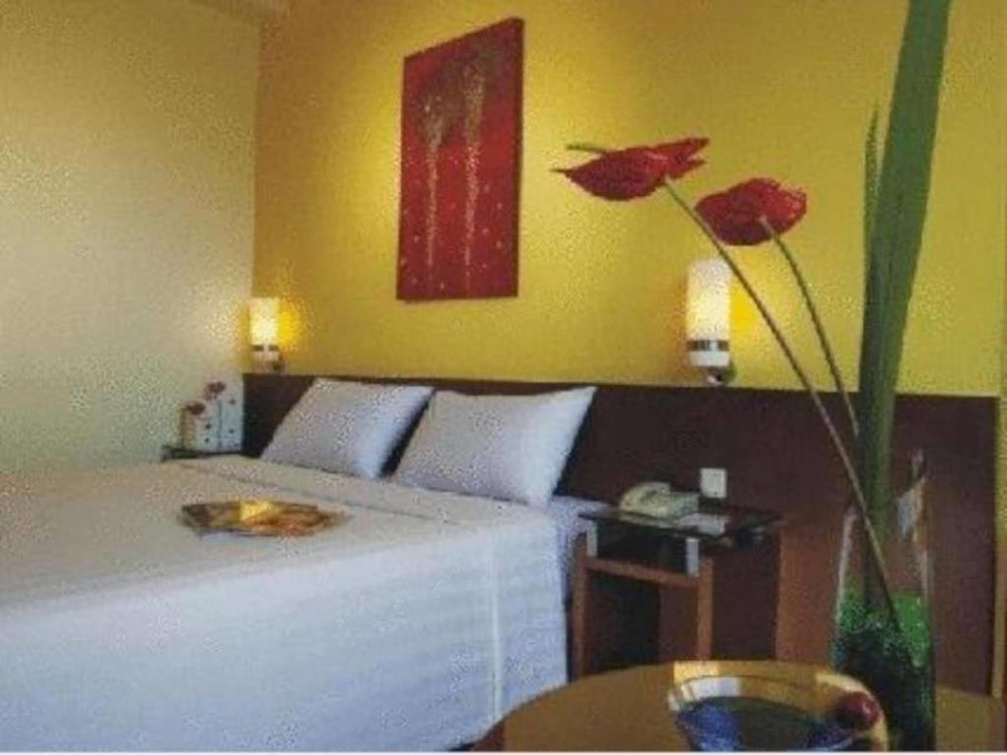 Ibis Malioboro Ξενοδοχείο Γιογκιακάρτα Εξωτερικό φωτογραφία