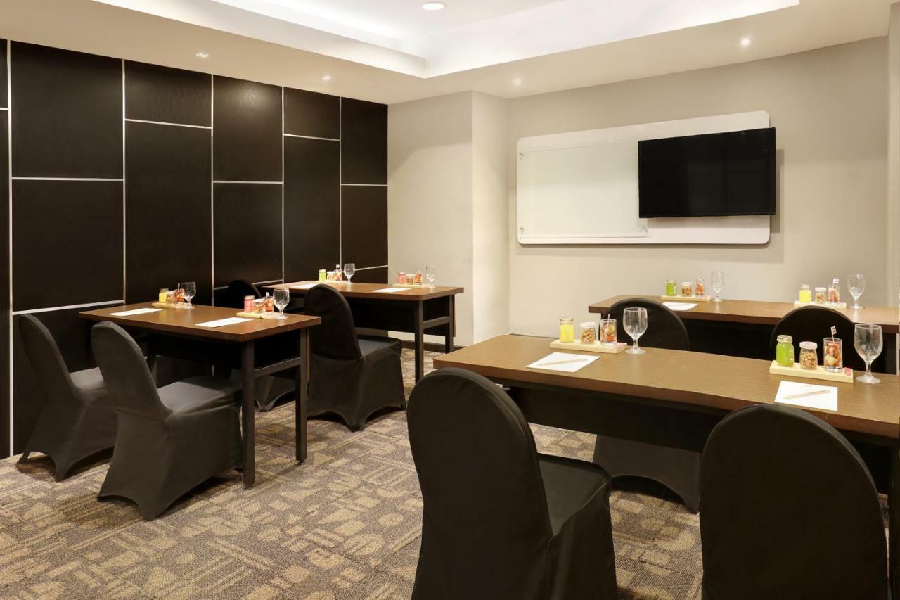 Ibis Malioboro Ξενοδοχείο Γιογκιακάρτα Εξωτερικό φωτογραφία