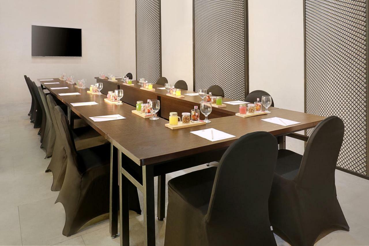 Ibis Malioboro Ξενοδοχείο Γιογκιακάρτα Εξωτερικό φωτογραφία